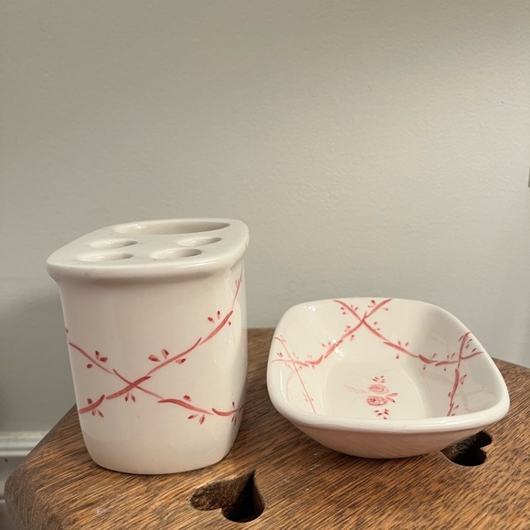 Toothbrush holder soap dish Floral dusty rose Bathroom Set Portugal farmhouse - Picture 2 of 3